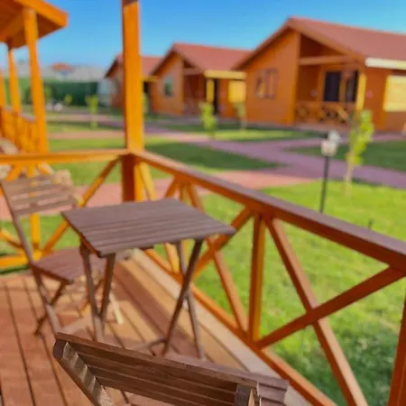 Lemon Garden Bungalow